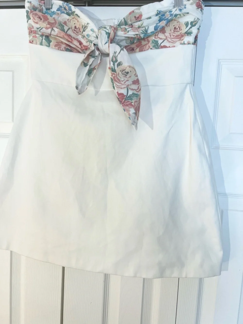 ZARA Strapless White Mini Dress with Floral Tie Bust - Picture 13 of 16